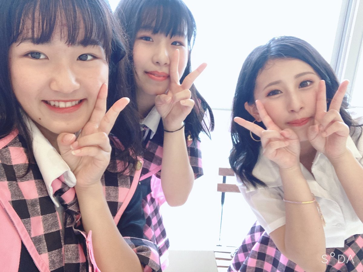 08ST_nazu's tweet photo. 昨日の配信ライブも楽しかった☻
8月2日かるなちゃん、まっぴ、なずの卒業LIVEです😭
ファッションショーやゲストなどなど…
新しいこともいっぱいです✿.*･
少しでも気になってくれる方は無理せず遊びに来てください♥︎
待ってます🥰
#なず #レイスタ #8月2日卒業LIVE https://t.co/hQo22V4tyP