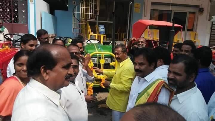 anigalla's tweet photo. #RythuRadham #రైతురధం
10/n https://t.co/M5KUqu6Le0