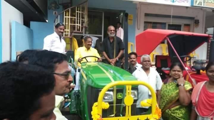 anigalla's tweet photo. #RythuRadham #రైతురధం
10/n https://t.co/M5KUqu6Le0