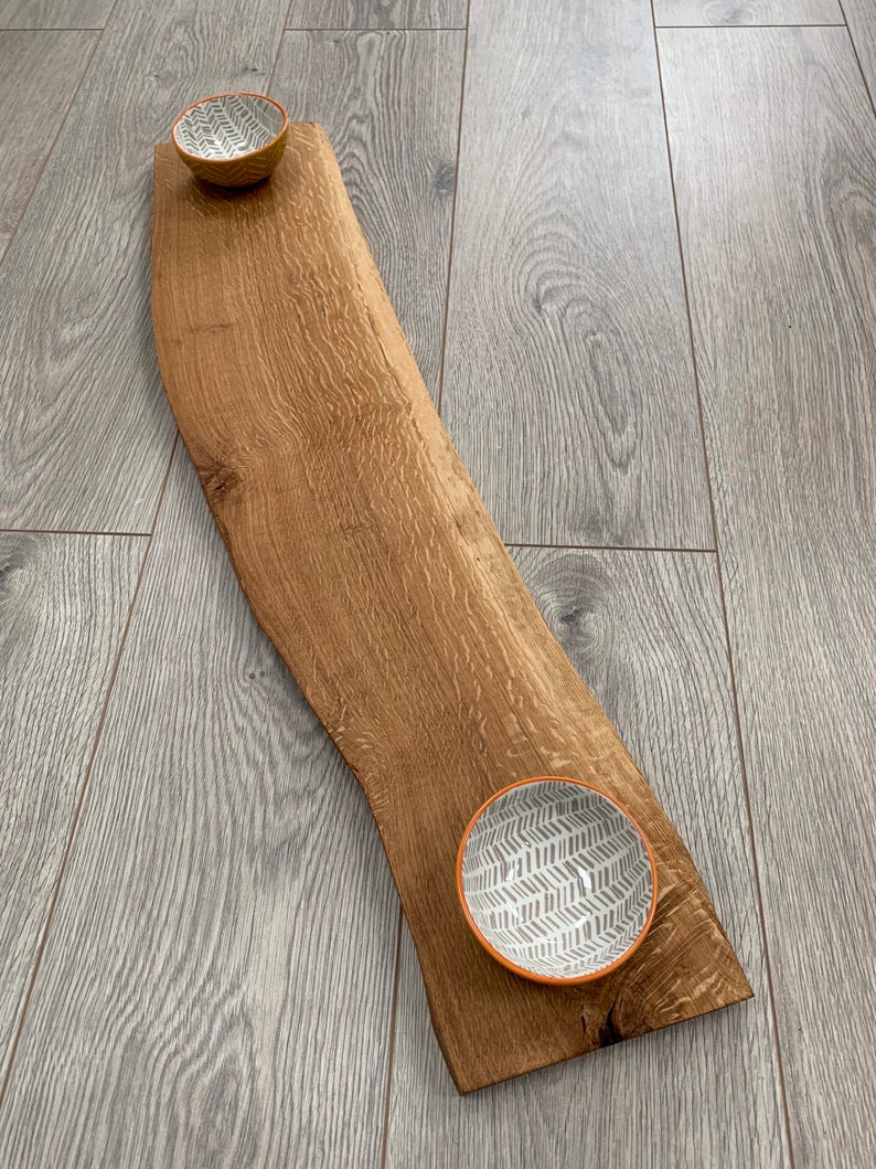 SimplyCrafted1's tweet photo. 🙌25% off Waney Edge Boards 🙌
Head to our Etsy page to see this great offer and our whole range 👉 https://t.co/od5iBLMQ6o
#oak #handmade #handmadeintheuk #handmadewithlove #handcrafted #supportlocal #supportsmallbusiness #SMEs #servingboards https://t.co/mcgqy4Jc3Q