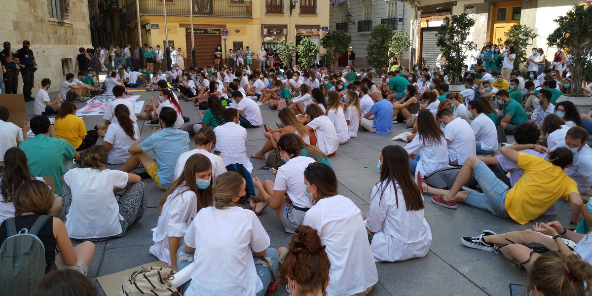 aixumenera's tweet photo. Seguim la vaga dels MIR #huelgamircv #huelgamir https://t.co/eVuXdPK2pJ