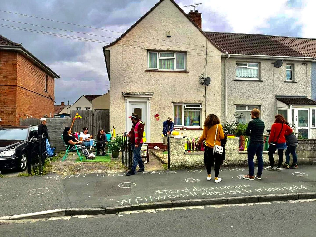 Great to see the #FilwoodFantastic Mini Golf Club out in play in Knowle West as part of the <a href="/CoddywompleUK/">Coddywomple</a> over the weekend ⛳ 

📷: Claudia Collins
