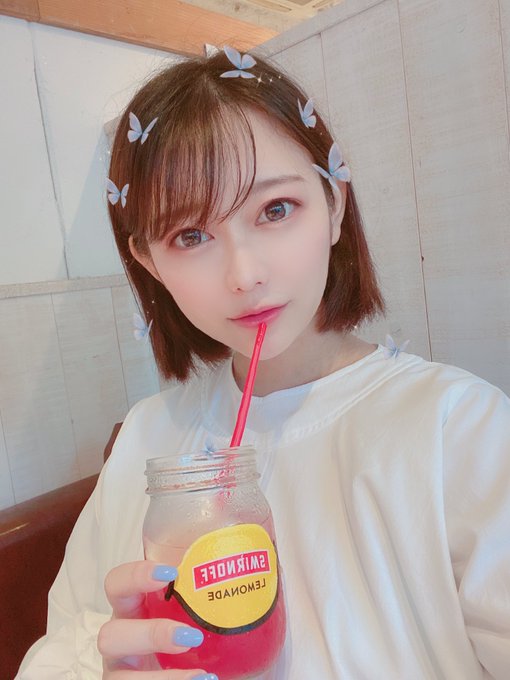 左:ULIKEで撮影された西野翔 右:コスプレイヤーの自撮り風に加工された西野翔 https://t.co/uNcL36ipUC<a href="/tag/%E3%83%A9%E3%82%A4%E3%83%90%E3%83%BCdj"class="tags"><span>#ライバーdj</span></a><a href="/tag/%E5%AF%9D%E8%90%BD%E3%81%A1%E5%AF%B8%E5%89%8Dav%E5%A5%B3%E5%84%AA"class="tags"><span>#寝落ち寸前av女優</span></a><a href="/tag/%E9%8D%8B%E3%81%8C%E9%A3%9F%E3%81%B9%E3%81%9F%E3%81%84%E4%BA%BA%E7%94%9F%E3%81%A0%E3%81%A3%E3%81%9F"class="tags"><span>#鍋が食べたい人生だった</span></a><a href="/tag/%E5%AE%89%E5%BF%83%E3%81%97%E3%81%A6%E3%81%8F%E3%81%A0%E3%81%95%E3%81%84%E3%81%86%E3%81%A1%E3%81%AE%E5%BA%8A"class="tags"><span>#安心してくださいうちの床</span></a>