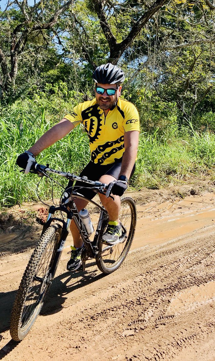 revistabikevida's tweet photo. Meu Pedal Bike & Vida!
#revistabikeevida
#meupedalbikeevida
#ciclismo
#tsw
#famesc
#bikeetech https://t.co/ebPw8WCu9u