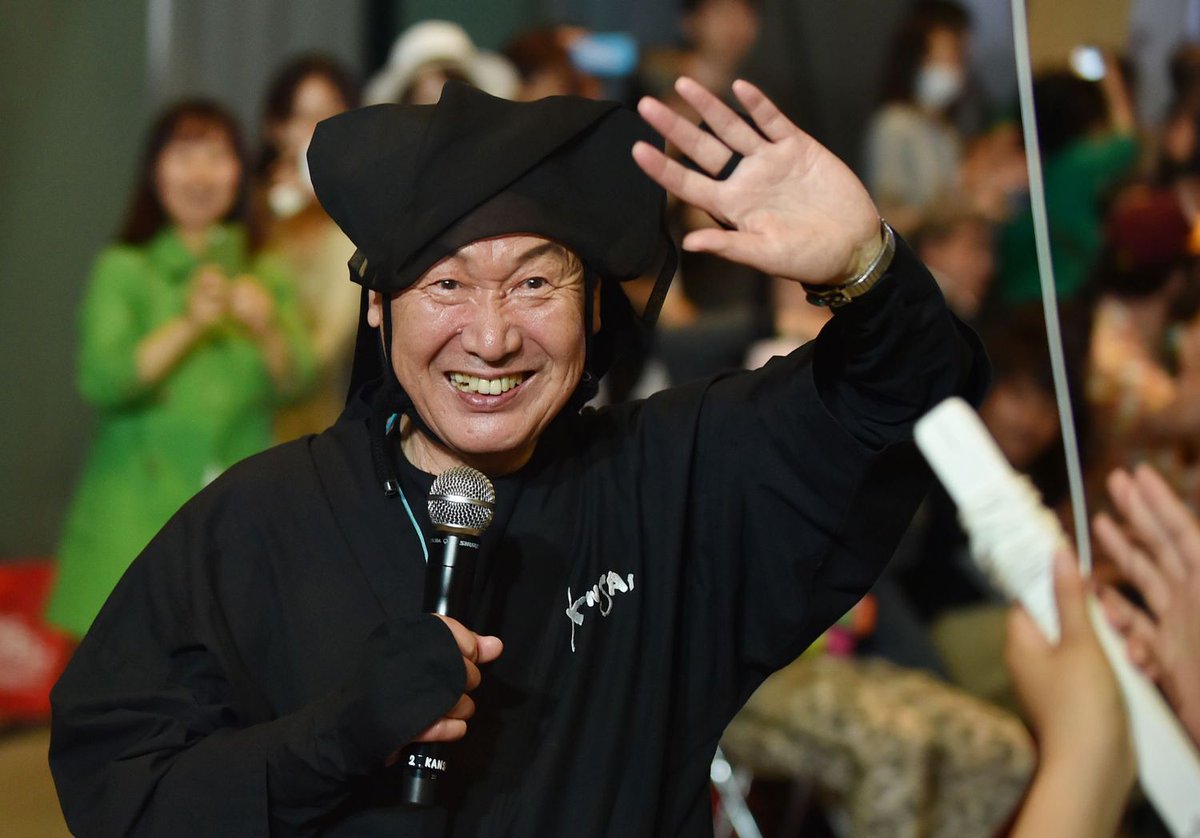 sfrpresse's tweet photo. Mort du créateur de mode japonais #KansaiYamamoto à 76 ans : 
↓↓↓
https://t.co/7lsHdMzFXR https://t.co/xq8hnUql4M