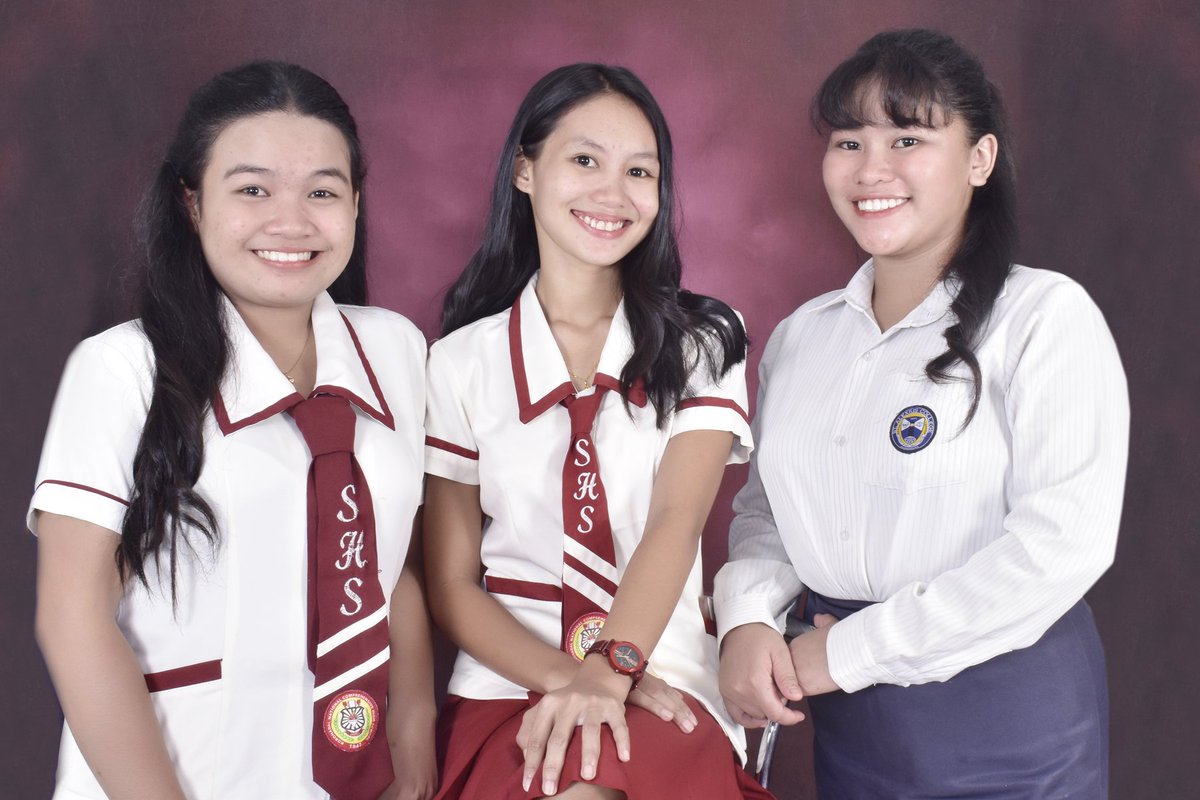 jaeyssh's tweet image. Friendship is not measured by how long you've been together. It's on how you counquered the obstacles with each other.

Ps: how to greet your immature friend 'SMILE'