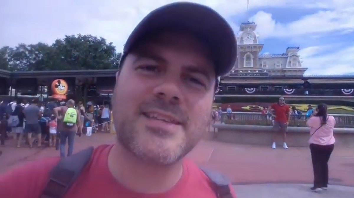 onlyonekenobi's tweet photo. My 1st ever theme park vlog, AND my 1st trip back to #WDW in 2 decades, plus 1st ever #ExtraMagicHours!
Brilliant day, except hearing "#SpaceMountain NOT open!" at front of #ropedrop!
👉🏼 https://t.co/UhLVhfp3hZ
#OnlyOneKenobi #Disney #WDW #WaltDisneyWorld #MagicKingdom https://t.co/TRSVNAQuwU