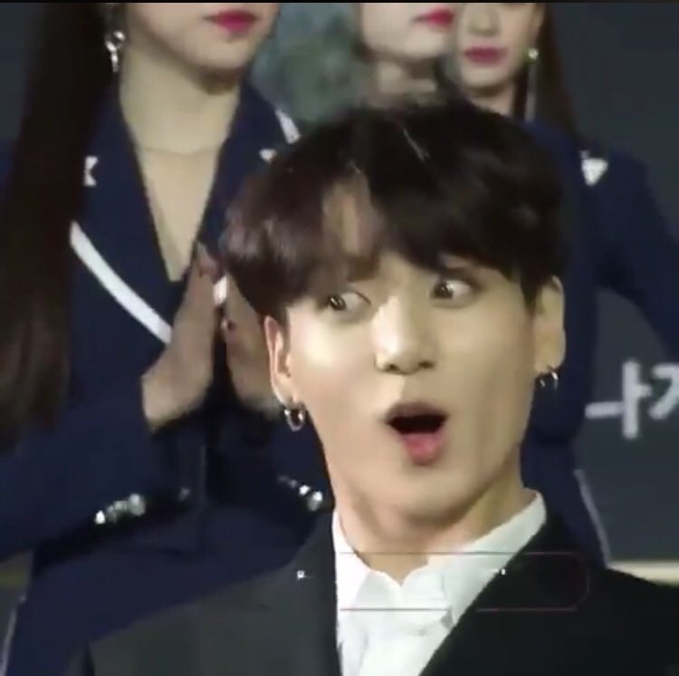 miniebeom's tweet photo. @TXTranslatlons @TXT_members @TXT_bighit yeonbin wilding https://t.co/CqnsppYEe0