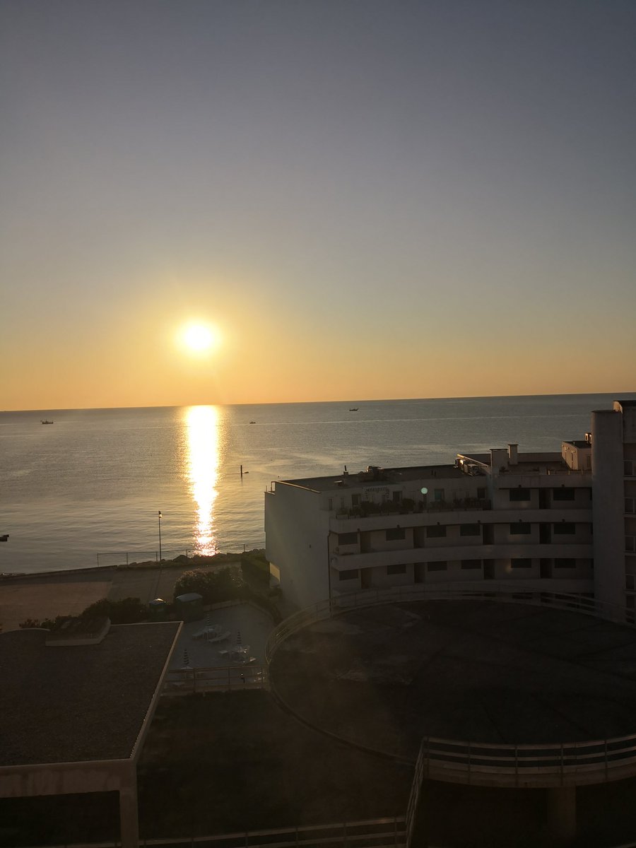 Offlicenseroma's tweet photo. What a view first thing in the morning, 0630, Porto Recanati in le Marche region of Italy, have a great Monday https://t.co/79ZDuXI2Xz