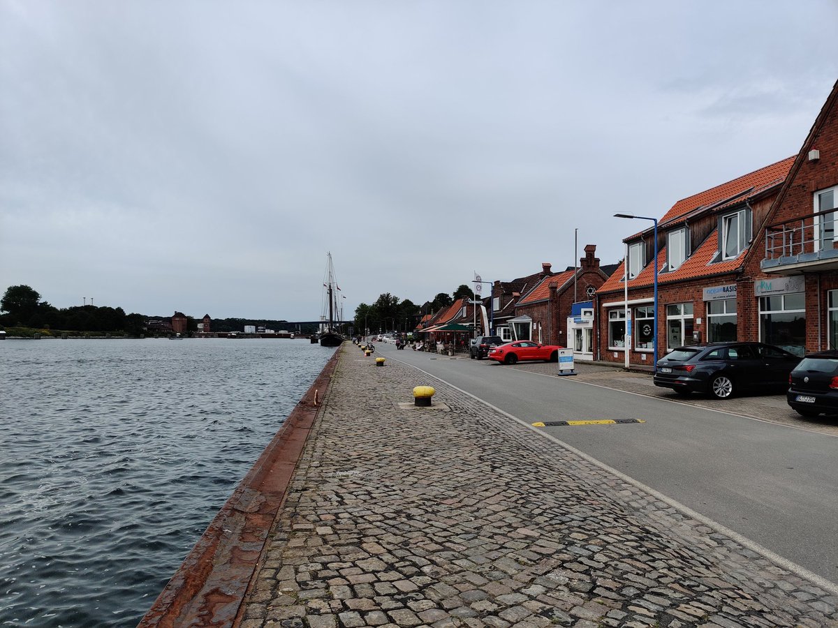 jdkinf's tweet photo. #Kiel #Holtenau #Tiessenkai https://t.co/q9ohk0y0Yy
