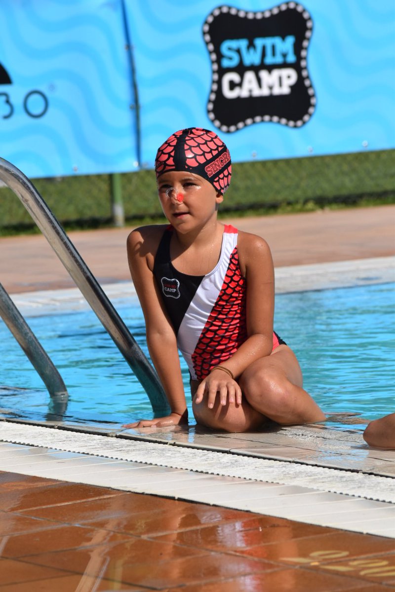 sincrocamp's tweet photo. 🏊🏻‍♀️ ¡Ya hemos vuelto al agua! Primera sesión del día acabada con muy buenas sensaciones 🤩
#sincronizada #artistica https://t.co/lSYjWPDb1b