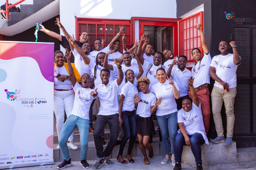 banjHT's tweet photo. La CTL Haïti a fait son chemin, mais l’aventure des créatifs et développeurs continue avec @banjHT. Retour sur la cérémonie de clôture du #CreativeTechLabHaiti avec @ShonlyBonel 🇭🇹🌟:
Lire: https://t.co/EosX1iTVYG https://t.co/NUHIzT2yKR