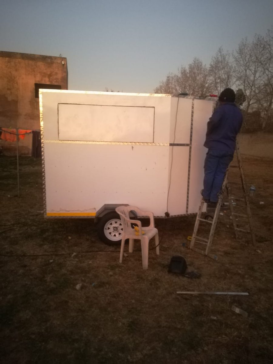 TshehlakgoloA's tweet photo. @OLX_ZA This was a perfect time for me to construct mobile kitchen that i wanted for long time to run catering business. It is now done and ready to roll. It's just a matter of time when the situation is allowing.
#LiveMoreWithOLX https://t.co/pXvtMYf0fT