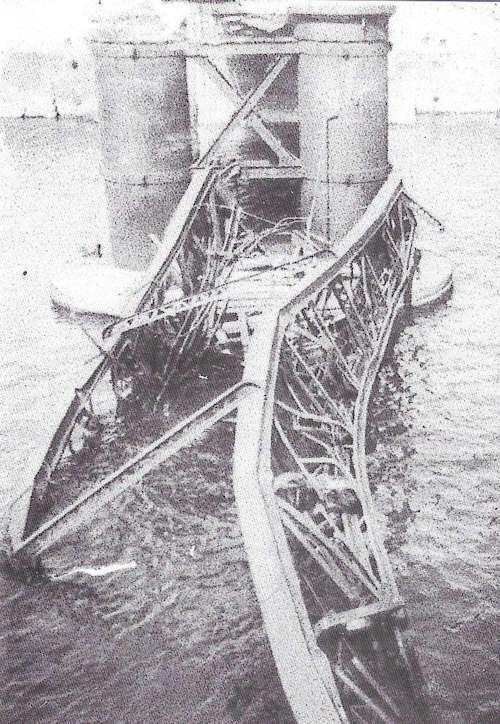 After the explosion, the MTM group attacked, but coastal battery fire repealed them. Of the 50 men involved, 18 were captured, and 15 killed, including Commander Moccagatta. The raid was a huge blow to the X° M.A.S., its leader and the inventor of the "Maiali" had perished