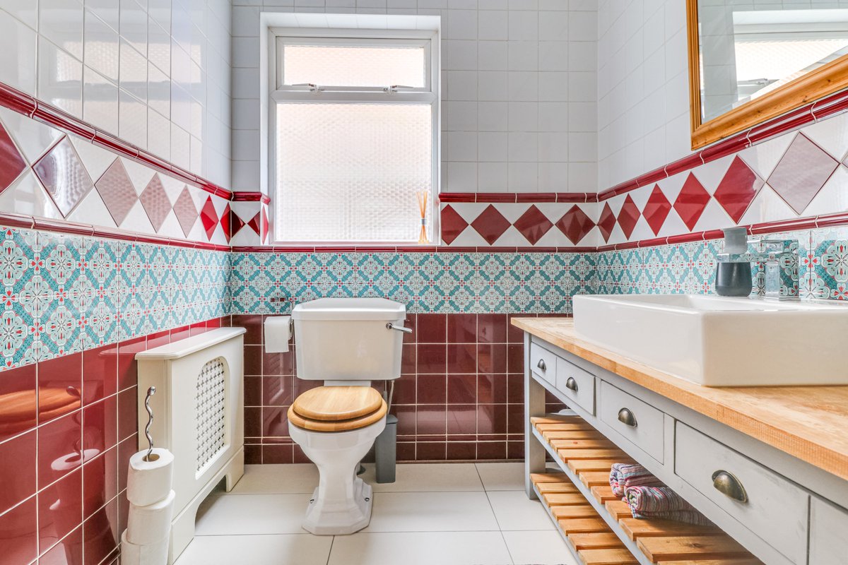 Mortemoremackay's tweet photo. FOR SALE: We have the pleasure of offering this incredible semi-detached property! Quick arrange a viewing now!
#property #semidetached #Estate2020 #London #Enfield #bedroom #bathroom #Bitcoin #COVID19 #FPL #Hanna #forsale #buyer #HouseHunters #home #building #lagos https://t.co/vSi5cP6rq2