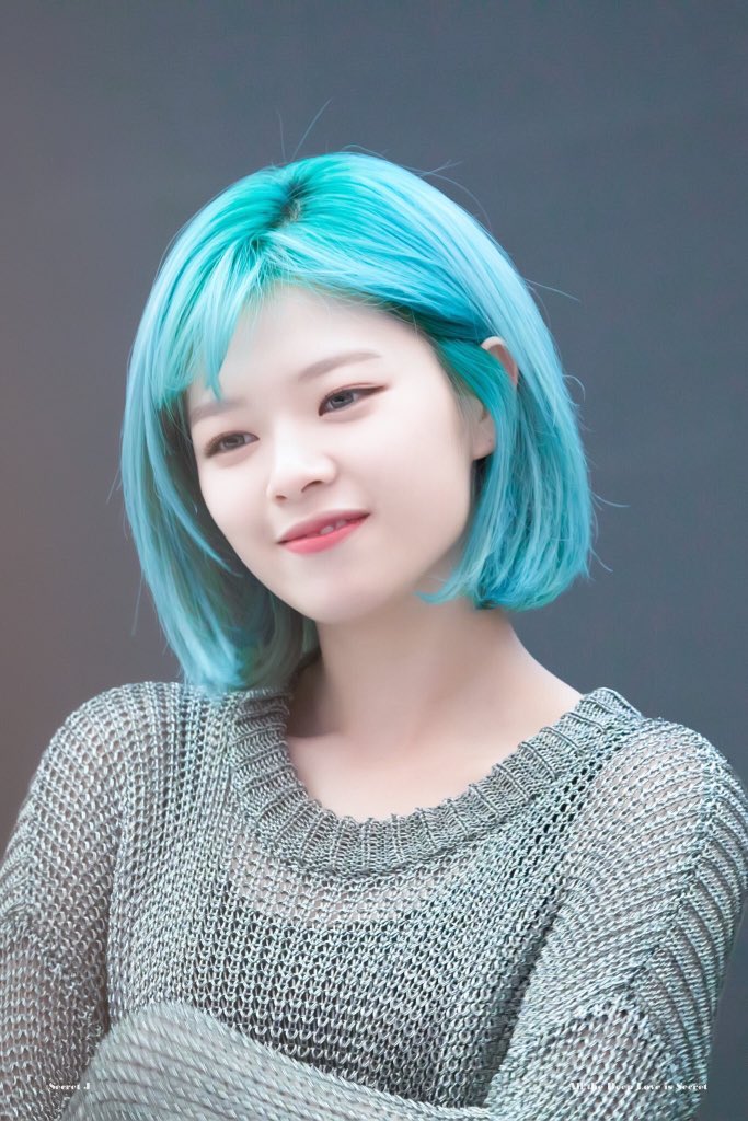 jeongyeon from twice