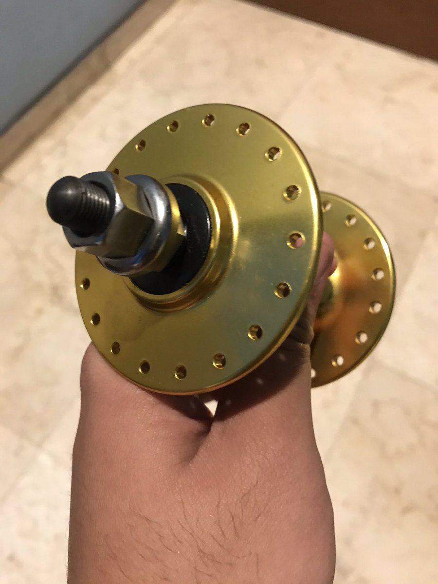 BerjualanS's tweet photo. #fnfjb jual nih front hub depan 36h merk rival... kondisi BARU... minat DM/WA nomor yang tertera di foto! harga 200rb saja... Lokasi Jaksel https://t.co/oG8VAaSKtP