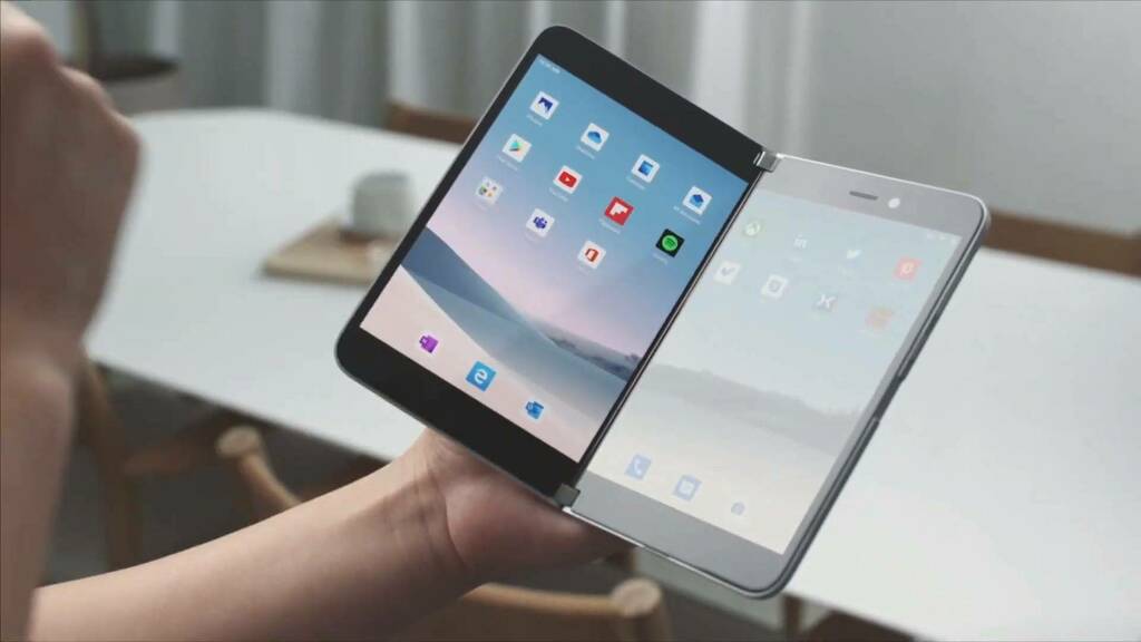 chris_writes's tweet photo. Microsoft’s first Android phone might be ready to launch https://t.co/COl6b8Bnvm https://t.co/kvdqZeAzJa