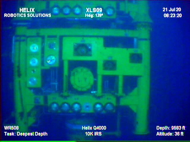 Helix_ESG's tweet photo. Helix #Q4000 has been mobilized by a major operator in the GOM to clean out a well with our alliance partner, Schlumberger. While completing the #wellintervention, IRS 5 reached a new Helix record of 9,583β water depth, beating our previous record of 9,356β achieved in 2017. https://t.co/M3AF1i8Ery