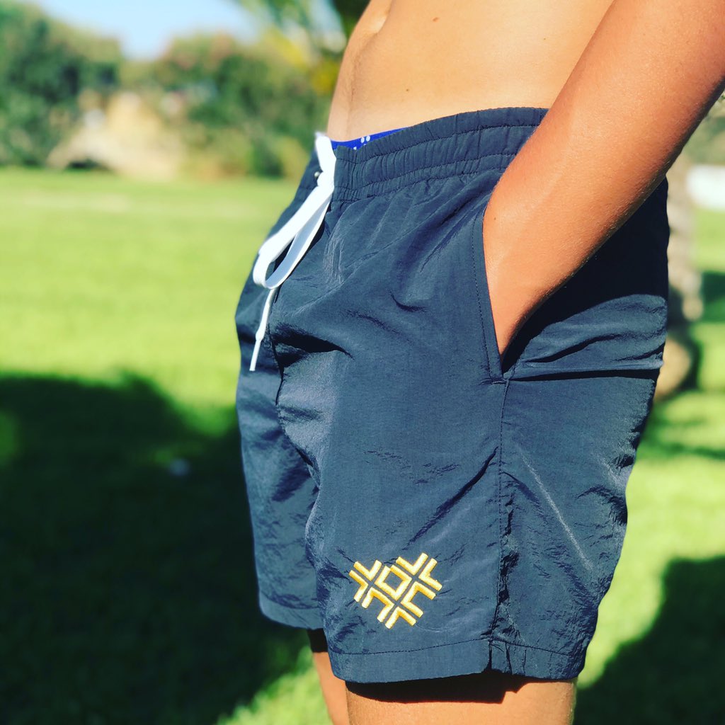 NIEUW...  ZWEMSHORT👌👌 
Vanaf komend weekend online maar kun je niet zo lang wachten? 
Stuur dan een persoonlijk bericht via insta of een mail info@076mywayoflife.nl
(ook verkrijgbaar in zwart met rode kruizen)
#breda #short #vakantie
