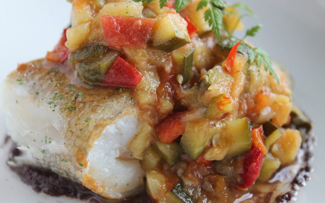 Alternar los platos de carne y pescado es una idea perfecta para no caer en la rutina y en la tentación de saltarnos la #isodieta.

Este bacalao con pisto #lowcarb combina una receta tradicional con un sabor único para que disfrutes siempre. 

ow.ly/lcfc50ADGHv