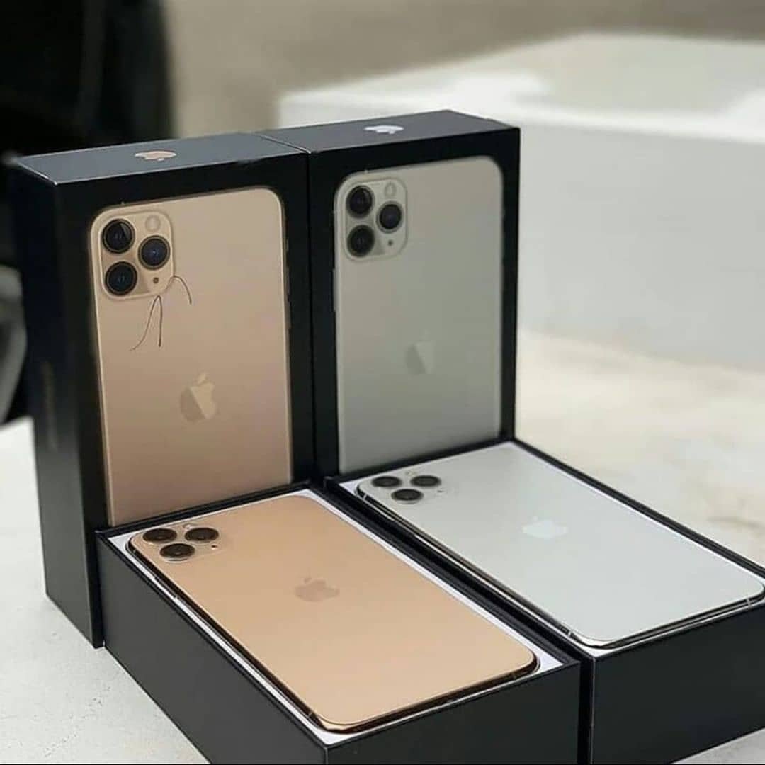 LizMvmnt's tweet photo. iPhone 11 pro max giveaway in 24h 
 Have your chance to win 
  How to enter 
Follow and like 
Retweet my post https://t.co/13oe0ihZwL
