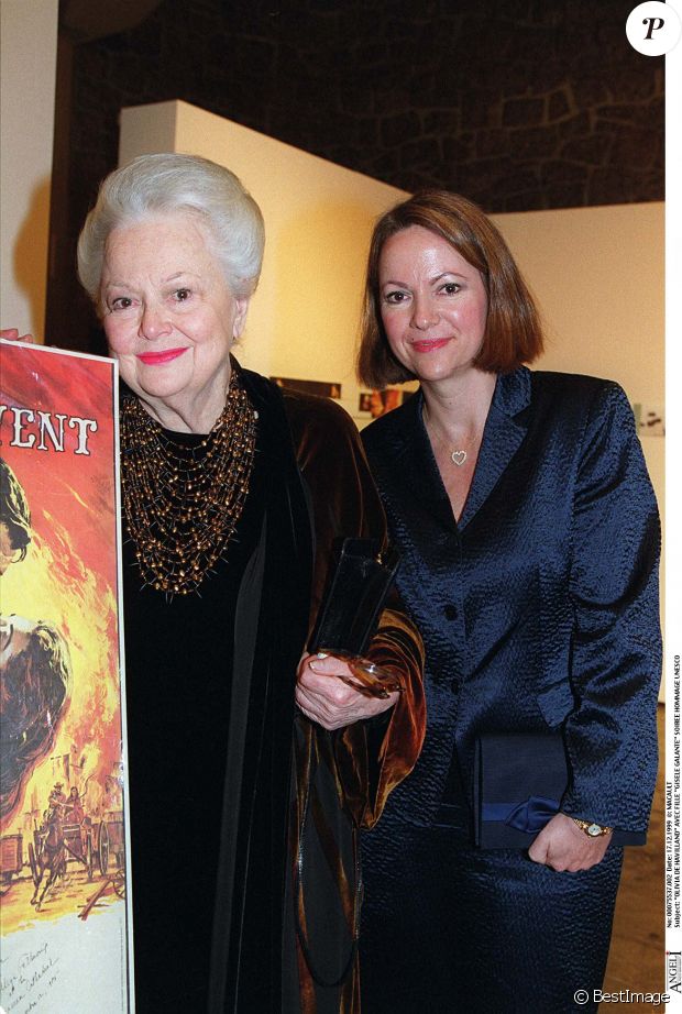 Purepeople Com On Twitter Olivia De Havilland Sa Fille Gisele Galante Devait Epouser Johnny Hallyday Https T Co Skyblpevou