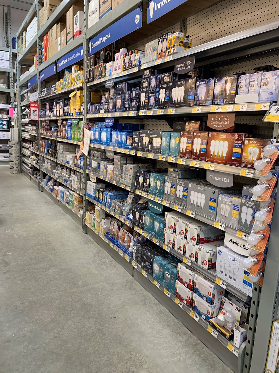 stevesmith7777's tweet photo. #powerpackdown #shelfie #perfectbay @Lowes_Canada @RONAinc   More great examples of our stores being ready to serve our customers across District 1378. 👏👌 https://t.co/B9hkTyvj5Y