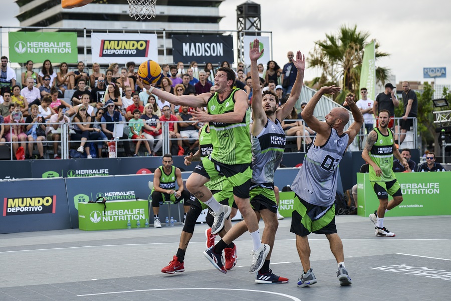 3x3series's tweet photo. Al 🅰️salto del Máster Final

👊 ¡Intenta superarles!

 ⚡️ @NoSpainNoGame 

 ⚡️ @nachomartin83 

 ⚡️ @SergiPino9 

 ⚡️ #IsmaelSanchez

 ⚡️ #DelaFuente 

@BasquetGirona @BaloncestoESP @FIBA3x3 @CompeticionFEB #FelizLunes https://t.co/MWMfCFZ9FP