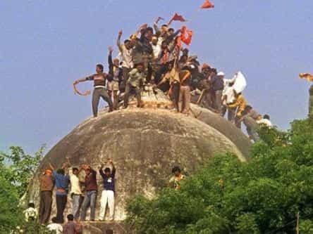 Muslims around the globe are waiting for the reconstruction of the illegally demolished #BabriMasjid  Any attempt to forcefully construct any other structure at the site’ll badly effect our our relationship . Middle East wants justice with Indian Muslims . #Muslims_are_one .