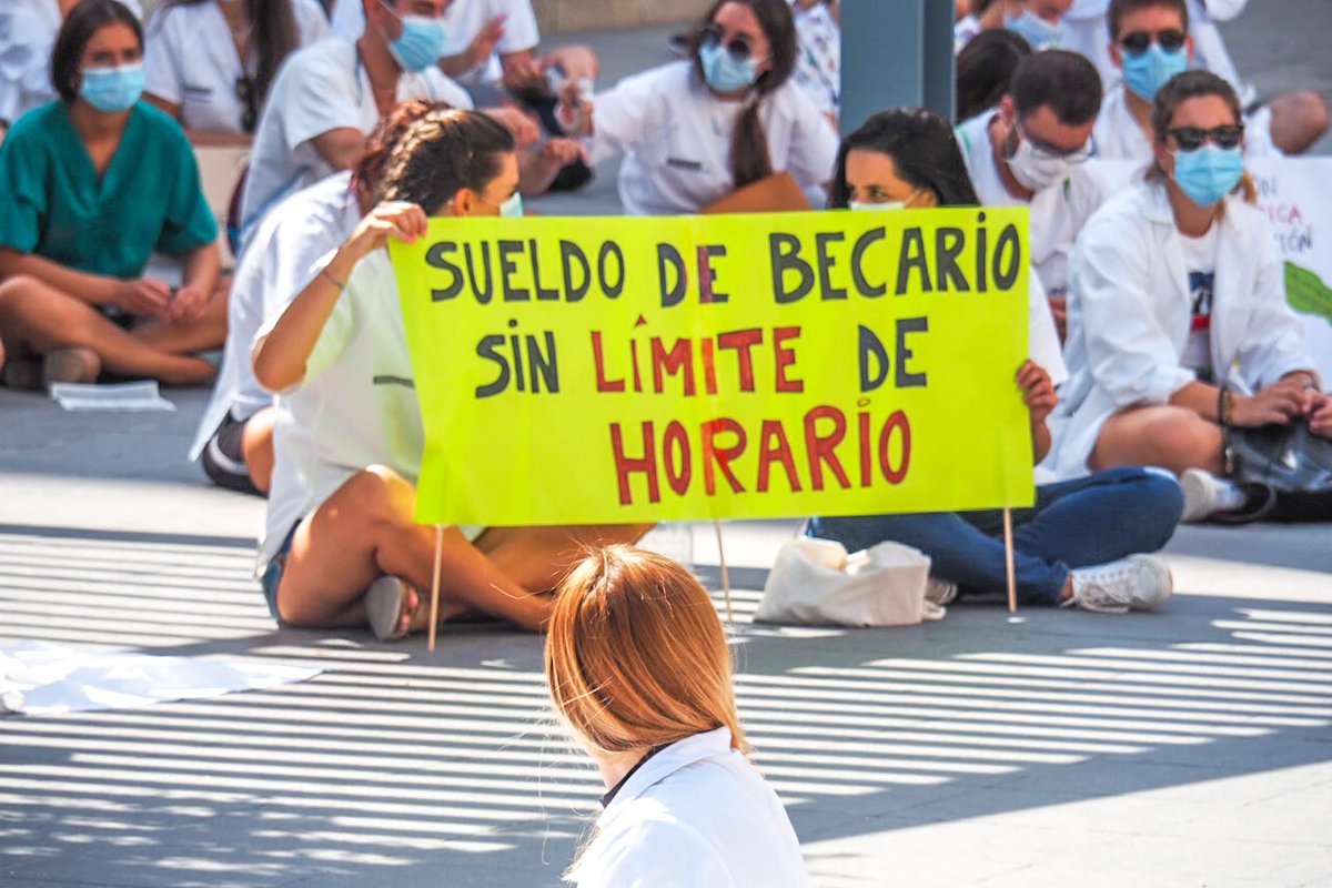 huelgamircv's tweet photo. 📌Máximo de un domingo y un sábado por cada 7 guardias. Festivos anuales repartidos de modo equitativo.
#HuelgaMIR #ConvenioMIRYa @huelgamirmadrid https://t.co/xSdN27zUkh