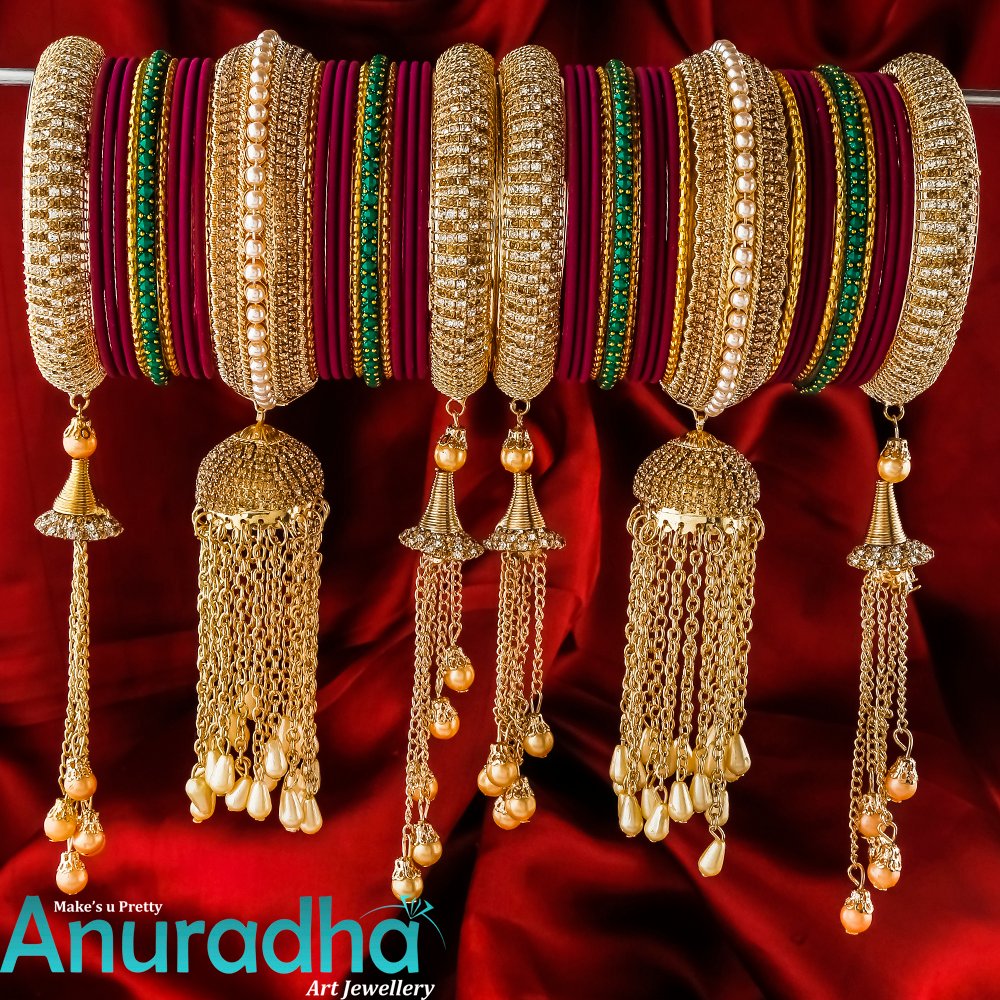 AnuradhaArts's tweet photo. Anuradha Art Jewellery brings to you a Collection Of Multicolour Matching Bangles Set at Affordable Cost.
Shop Now :https://t.co/gVDJQJmt0u
-
-
-
-
#bangles #banglesset #goldbangles #latestbangles #multicolourbangles #banglesonline #weddingjewellery #anuradhaartjewellery https://t.co/UCXgSz68Yb