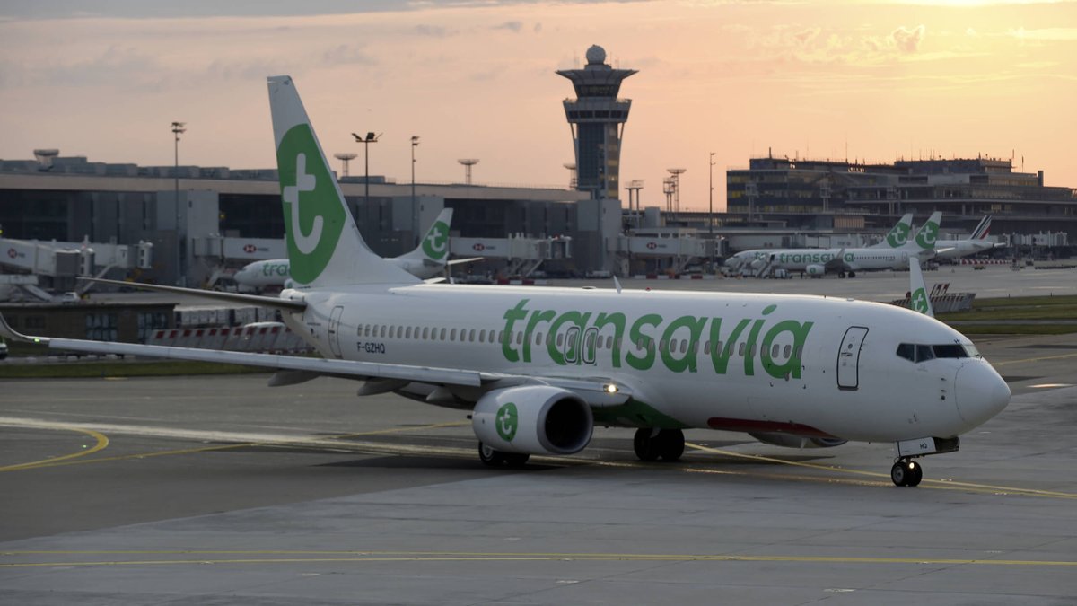 #KLM-dochter #Transavia vergoedt geannuleerde #tickets nog steeds niet. @Consumentenbond overweegt juridische stappen. @WBHoekstra, kunt u @KLM tot spoed manen of anders per direct die 3,4 miljard steun - onze belastingcenten - intrekken: vvte.nu/latenbarsten