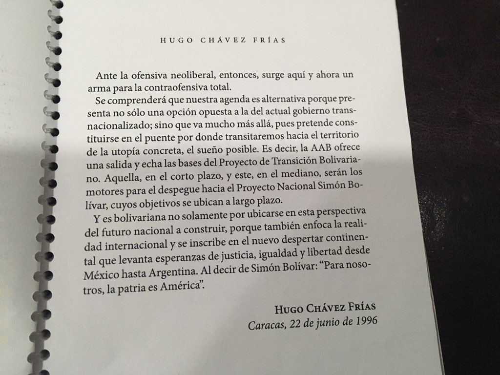 JauaMiranda's tweet photo. En víspera de la celebración de la Cruz de Mayo de 1996, junto a otros compañeros,tuve mi primera reunión con Hugo Chávez. Durante cuatro horas nos explicó el programa democrático popular próximo a publicarse, conocido como Agenda Alternativa Bolivariana. Salimos convencidos. #66 https://t.co/zMNayiHJcS