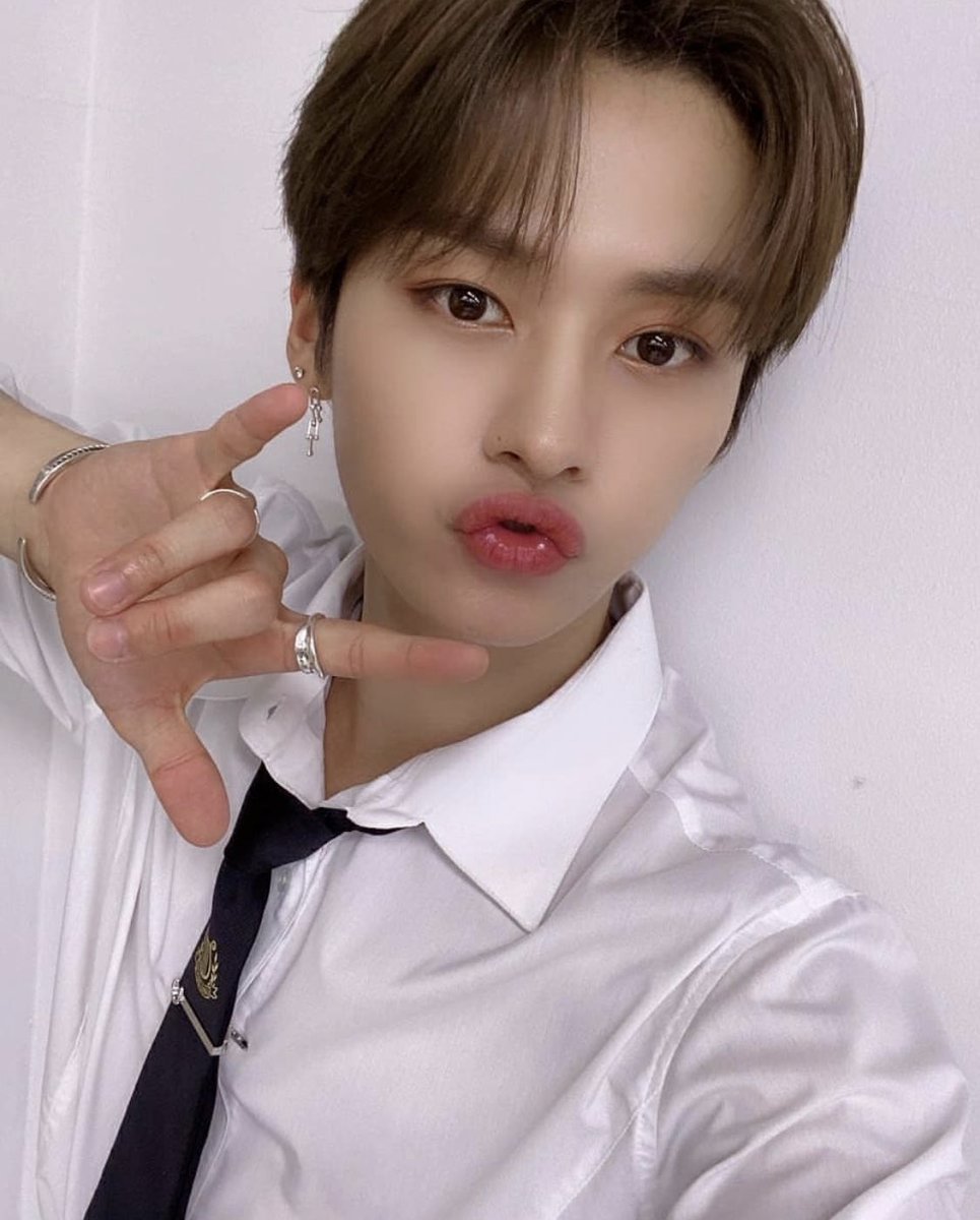 SKZLMlNHO's tweet photo. ㅤ
Yo, Dream Concert yesterday was fun. It would've been more fun with STAY. I think you must've enjoyed online though... it also fun, right? As for us, we had a great time by ourselves 😛
ㅤ https://t.co/2PmC287KID