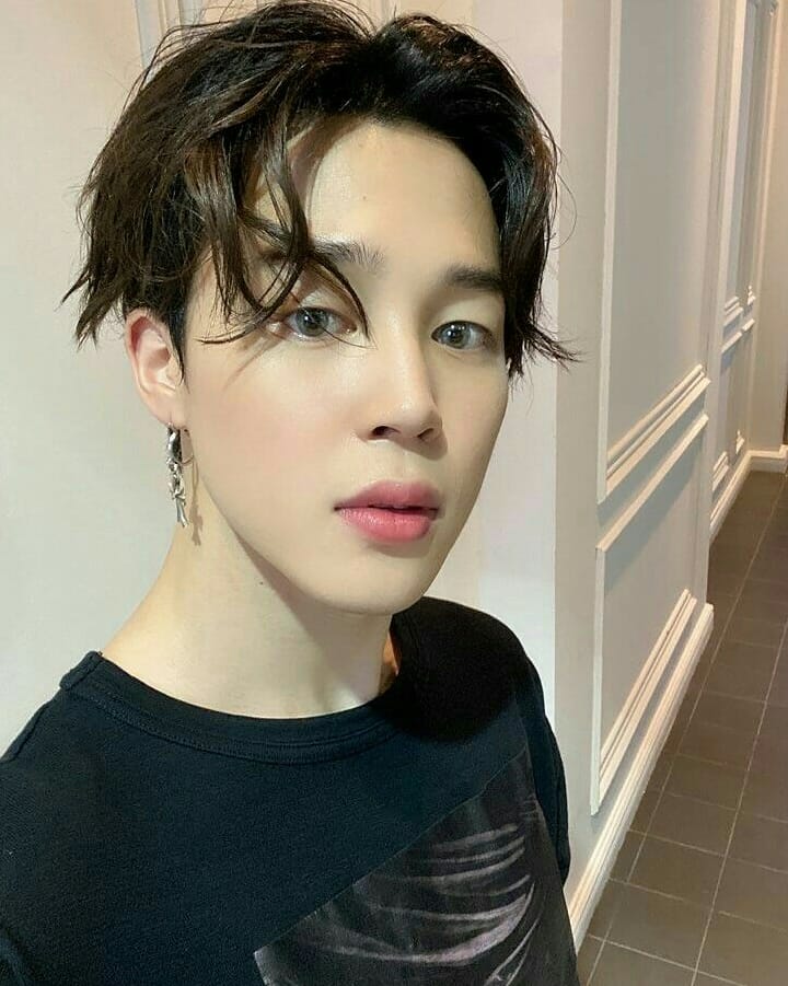Huaa dia update 😭 finally Jimin 💜