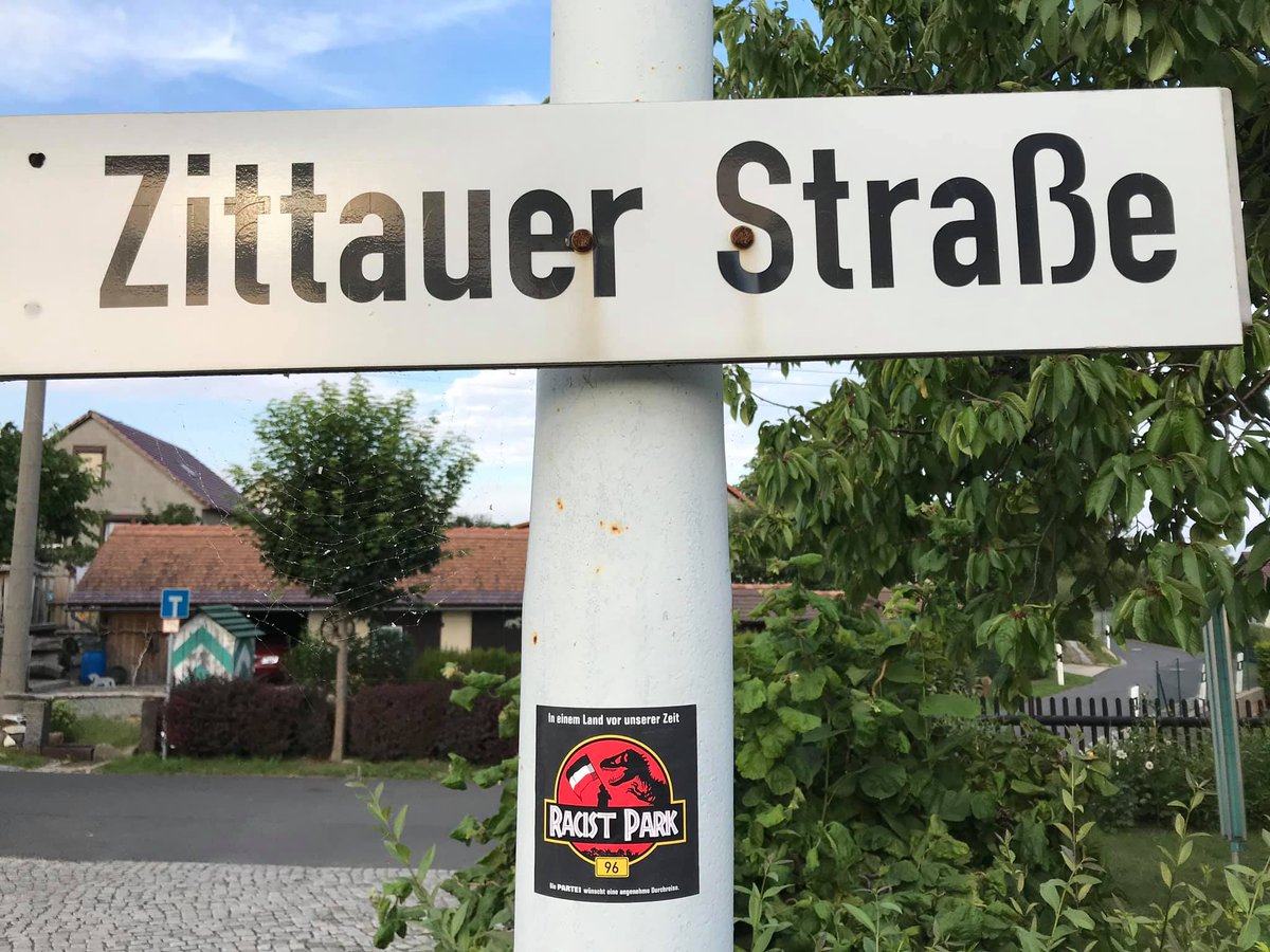 DerSuperMicha's tweet photo. Dieser tage gibt es auch gelegentlich schöne Bilder von der #B96! #Zittau #Bautzen #RacistPark @DiePARTEI @DiePARTEI_BZ https://t.co/b3srfmuP2X