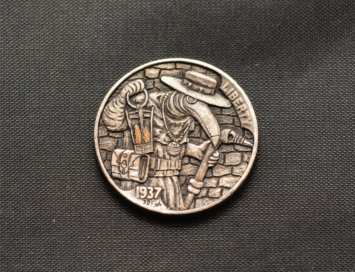 nari_palsis's tweet photo. #HoboNickel #plaguedoctor #gold inlay. On #ebay #auction 
https://t.co/WmiZNKO8E1
#coins #coin #handengraved #handengraving #engraving #engraved #buffalonickel #narimantaspalsis #nari #coinart #doctor #coronavirus https://t.co/PqevDgTMiV