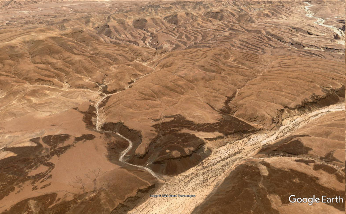 That's a relatively new lava flow. Look how it fills up the still-existing canyons!