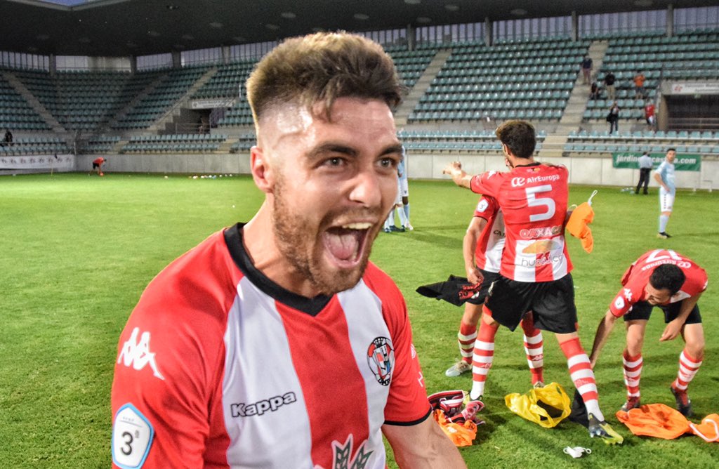 ZCFoficial's tweet photo. HEMOS VUELTO 🤍❤️|

- ¿La clave?
- Que somos una familia.... 
⚔️🛡 La fuerza del equipo reside en cada miembro. La fuerza de cada miembro es el equipo.🛡⚔️

#HemosVuelto https://t.co/z7sG1muBtT
