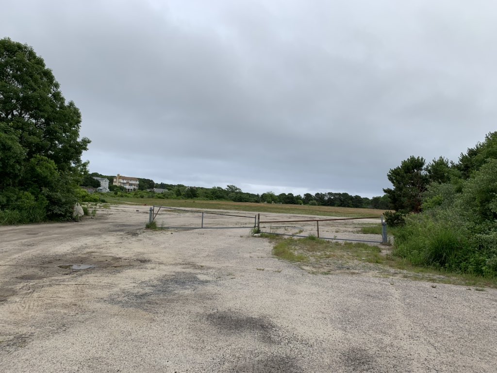HappyCapeCod's tweet image. Who else has a giant parking lot? Check out my pitch and letter: Drive-ins safest solution for live music @yarmouthdrivein @payometpac #capecod #capecodtimes 
capecodtimes.com/opinion/202007…