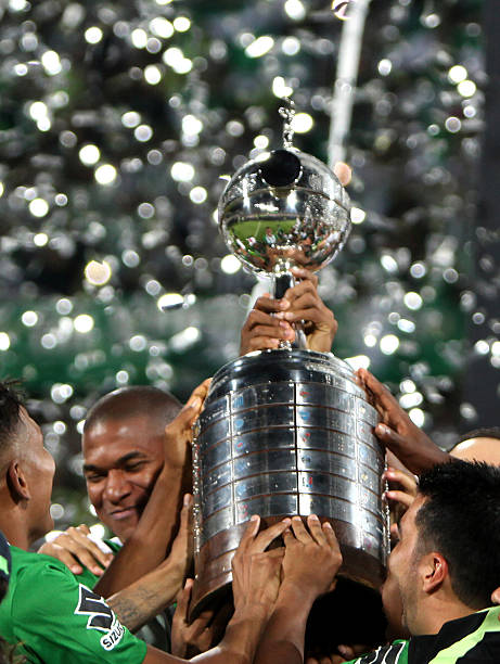 maurosul's tweet photo. Yo te vi ser campeón continental, gracias @nacionaloficial !!!!
#libertadores2016 
@poterios 
@Pauliina_Mejia 
@tavoAOF https://t.co/a0TB3nEZKz