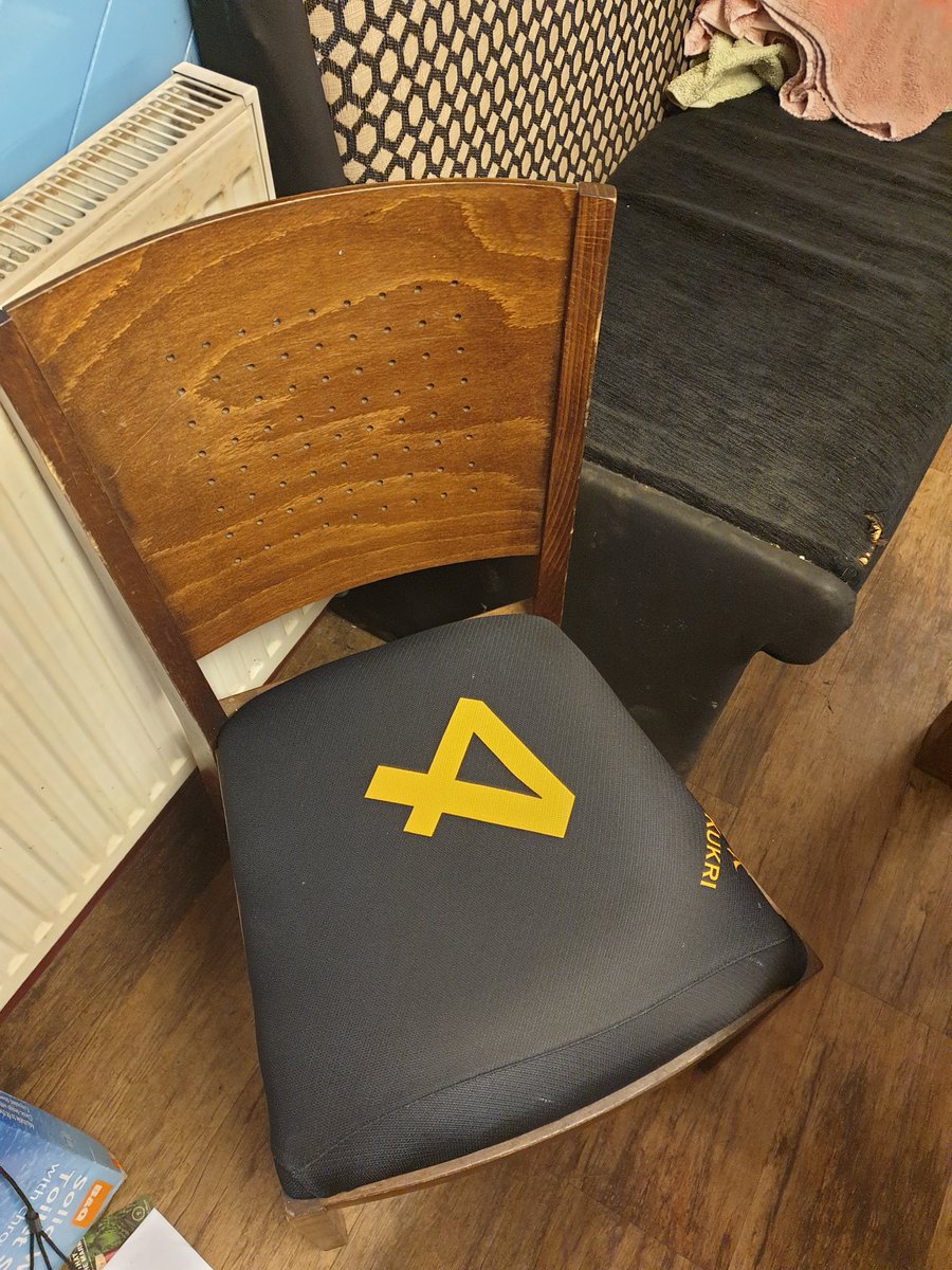 CampHillRugby's tweet image. ....and next week Boys and GIrls, we'll be making #PapierMache Animals,  a #TracyIsland from #Cornflake Boxes, and a lovely #ChristmasDecoration from Coat Hangers!

#BluePeter #BluePeterBadge #UpCycling #ShabbyChic #ReCycling #ForzaCamps #MALB