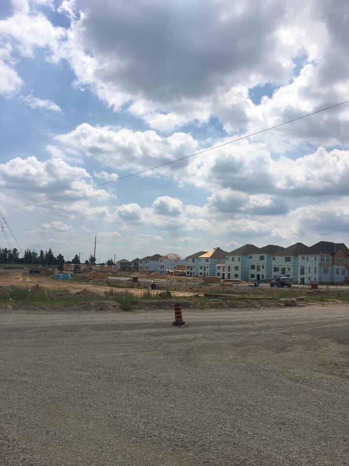 LuisBriceno21's tweet photo. When buying a new construction, consider bringing an agent with you to meet with the builderโs sales person so that you have someone helping you advocate for your interests
#luisbricenorealtor
#realestateinvestment
#NewConstruction
#alreadybuilthomes
#vivirEnToronto
#GTALiving https://t.co/f2PZWsrZRi