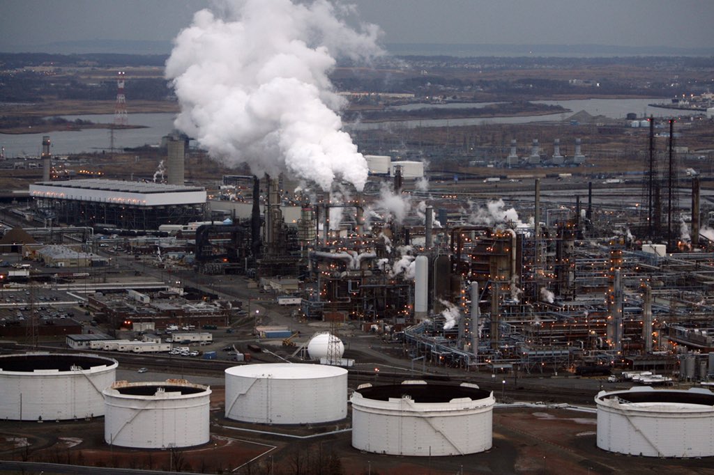 When you think New Jersey, you probably think of one of two things. Either this refinery you see when you take the turnpike to NYC.