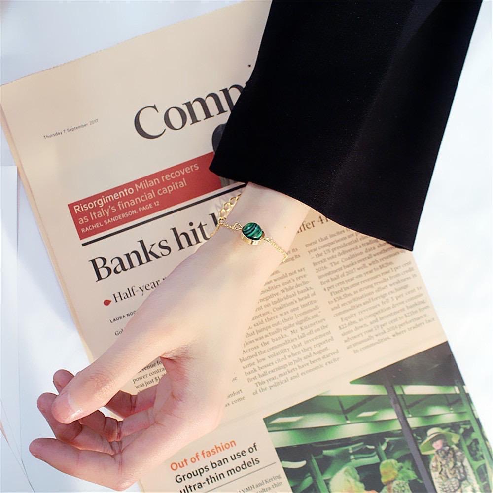TheTheia_'s tweet photo. Hi everyone! The Theia ada buat giveaways 2 pasang earrings/ bracelet 😆 

Senang je cara nak menang, boleh ikut steps below:

1. Follow twitter @TheTheia_
2. Retweet tweet giveaway tersebut

Mudah kan? Ajak kawan kawan untuk join sekali! 

Winner will be announced in 2 days! https://t.co/4WESl177uJ