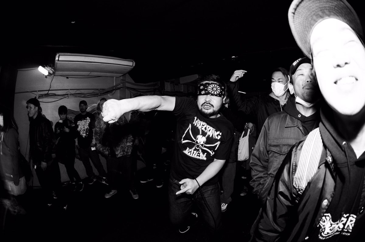 fou_terminal's tweet image. 「メンバーのルーツを知るのは色んなディグのキッカケになる」B SIDE APPROACH『I Stand Alone』発売インタビュー後編

遂にサブスクも公開！モッシュのスタイル、メンバーのルーツ、テッペイ社長のお言葉、安定の梅川劇場！濃厚すぎる後編！
fou-terminal.com/bsa-interview-…

#fou_terminal #bsideapproach