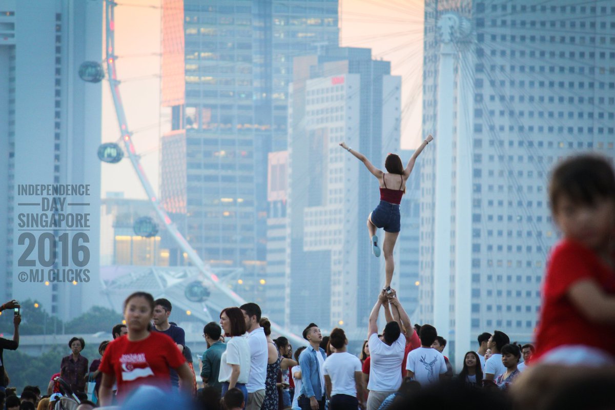 ManojsSekar's tweet photo. Shot this on Independence day celebrations of Singapore in 2016.. One of my favoutire clicks❤️ #MJclicks #ThrowbackClicks #photography #photographer #twitterphotography https://t.co/1NyJFZCVju