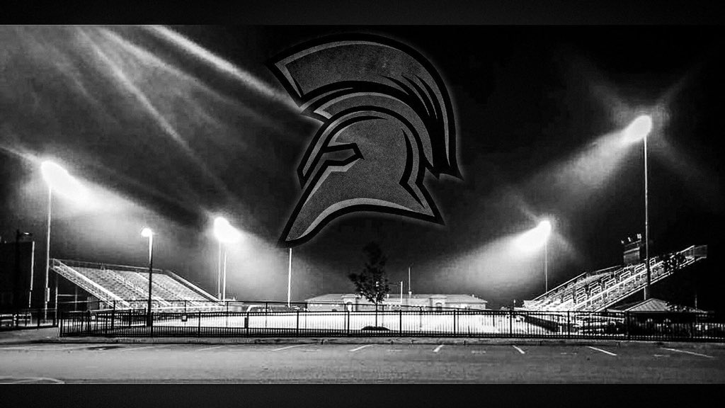 FOOTBALL IS BACK!!!! #PTBD🏈⬇️