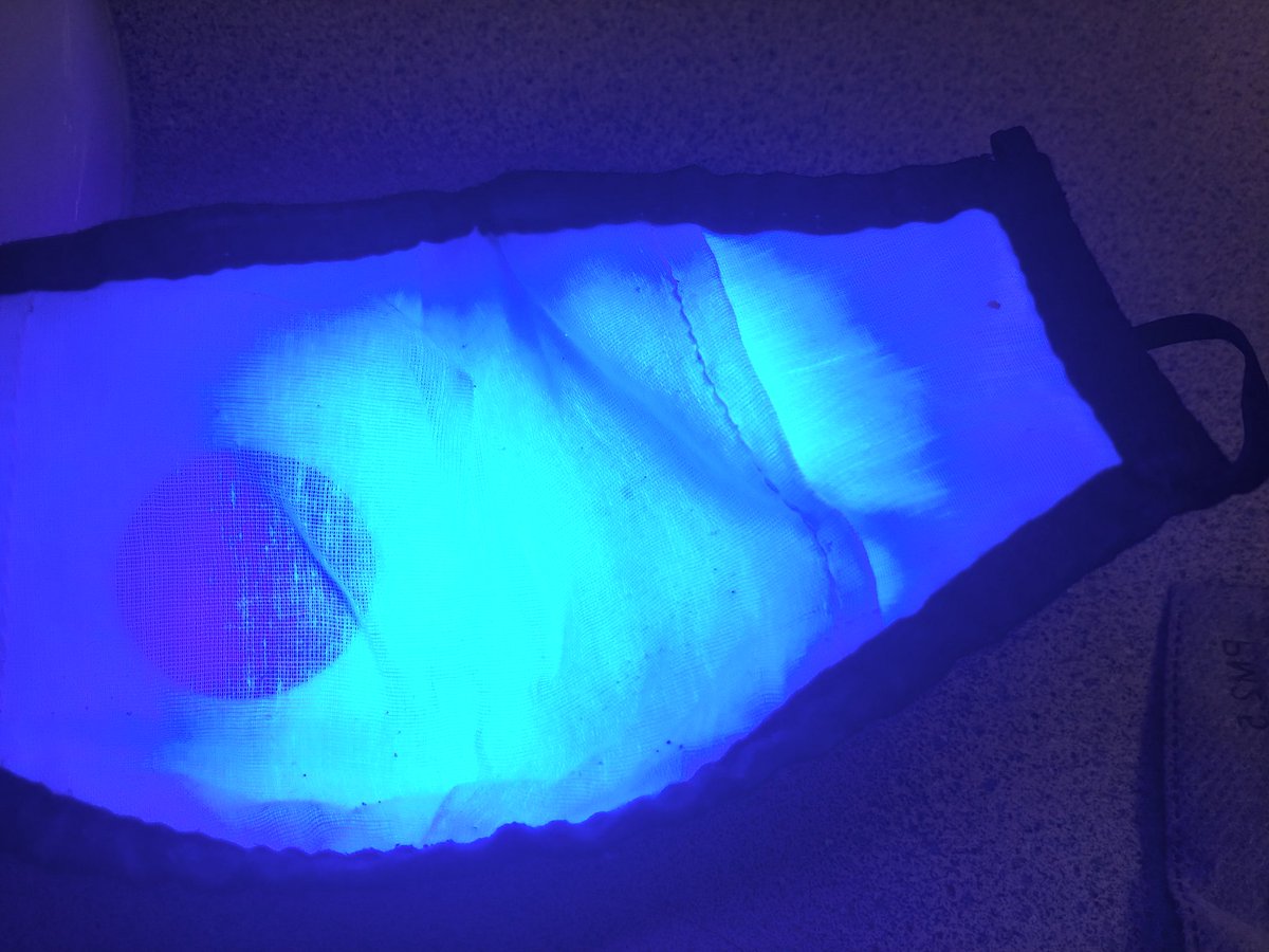 The part of my mask that touches my face. There is NO particles glowing.